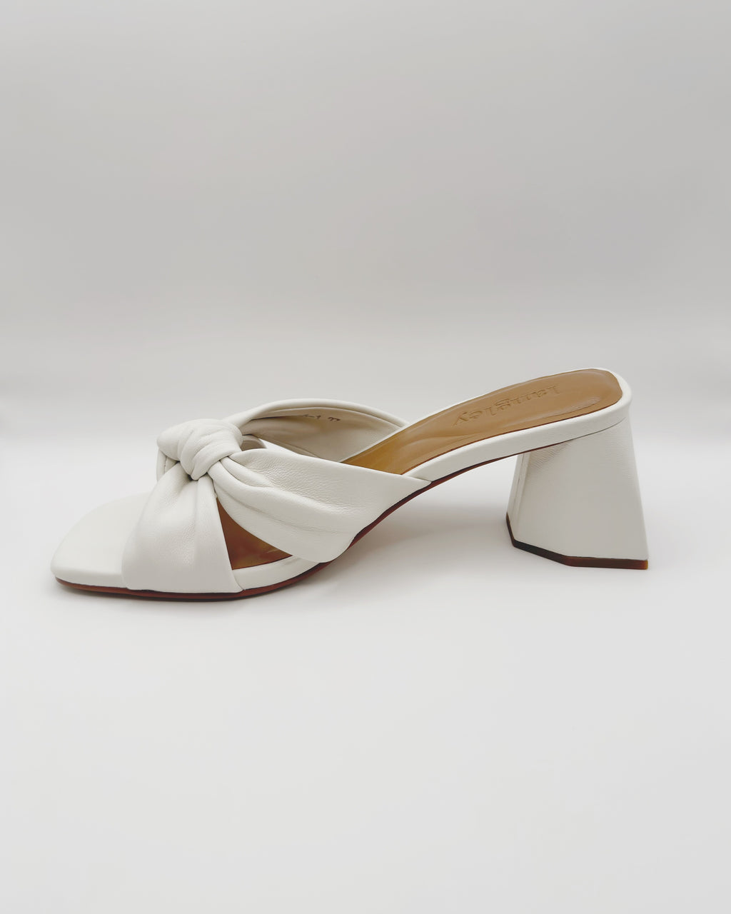 Megan - 62 Knotted Mule